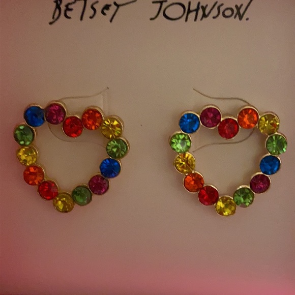 New Betsey Johnson Rainbow  Heart Stud Earrings - Picture 8 of 9